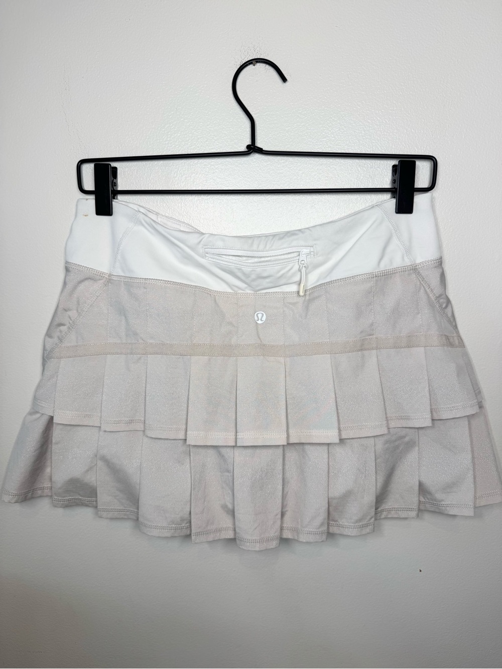 Lululemon Run: Pace Setter Skirt
(Regular)
Dune / White